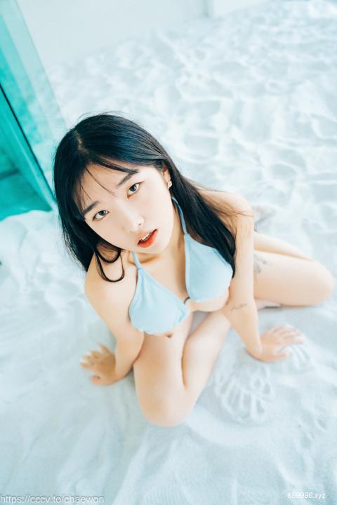  SonSon (손손) - bikini